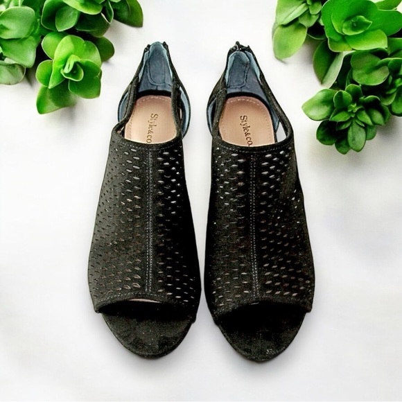 New Style & Co. Women’s Black  Haddiee Open Peep Toe Classic Ankle Shootie - Picture 9 of 16